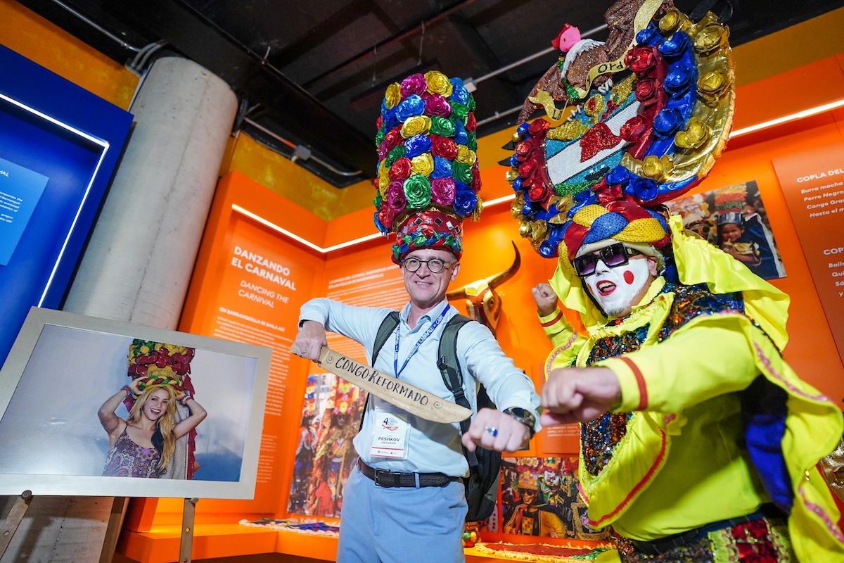 Barranquilla, Colombia, 26 de Septiembre de 2025. IV Encuentro Internacional Carnavales del Caribe en Barranquilla, 25 y 26 de septiembre de 2025. En la imagen, expositores durante el día 2.